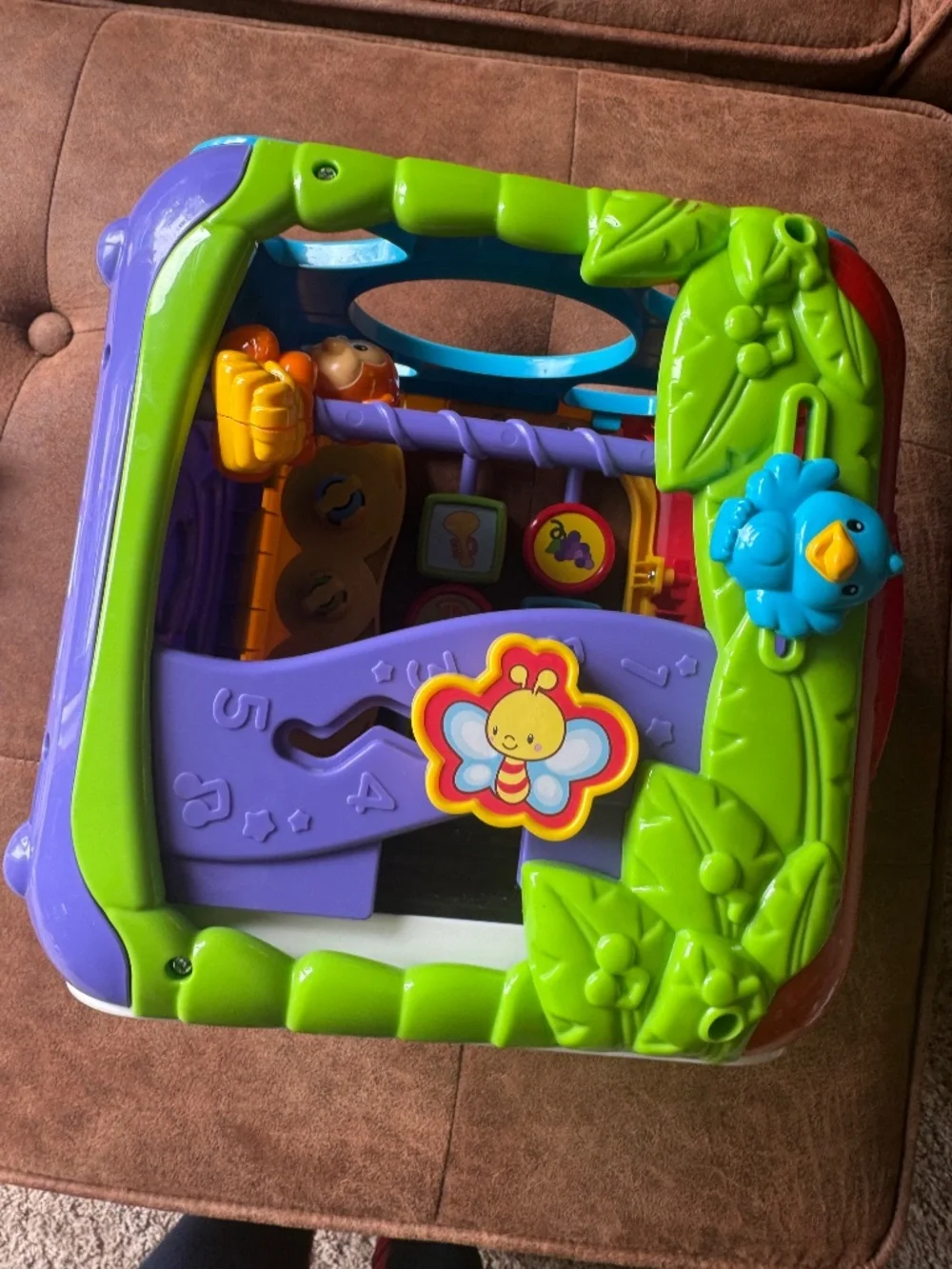 Vtech activity cube with shapes